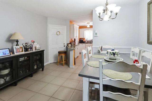 5 of 25 - 11 Garden Street #206t, Tequesta, FL