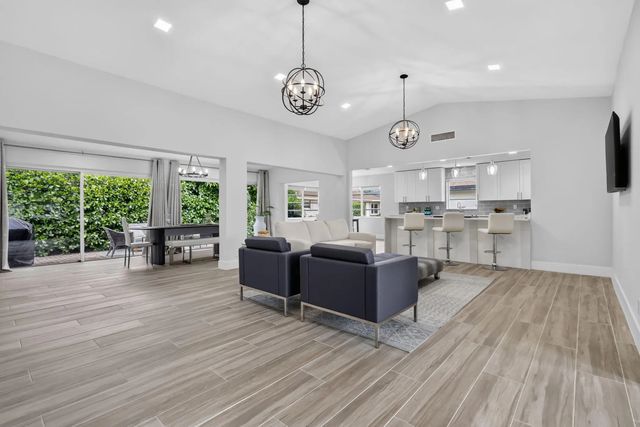 4 of 28 - 10723 Greentrail Drive S, Boynton Beach, FL