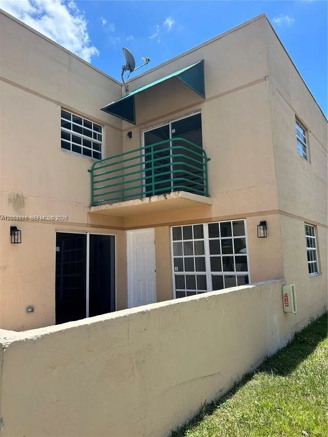 2 of 29 - 11880 Sw 19th Terrace #113, Miami, FL