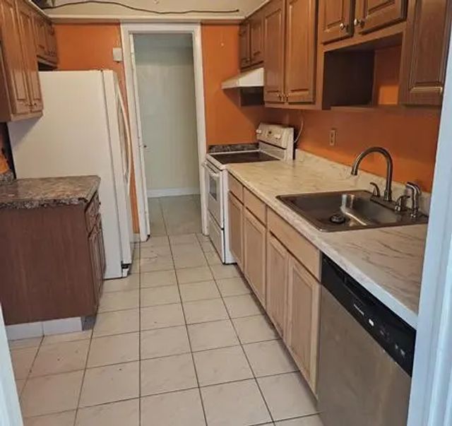 2 of 12 - 4174 Inverrary Drive #702, Lauderhill, FL