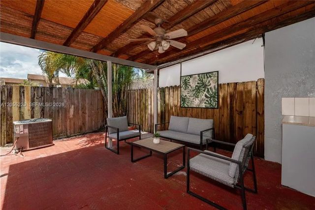 5 of 19 - 1082 W 79th Street #25, Hialeah, FL