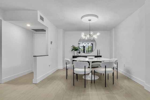 4 of 21 - 2806 N 46th Avenue #d334, Hollywood, FL