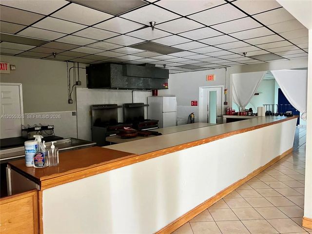 5 of 8 - 627 W Flagler Street, Miami, FL