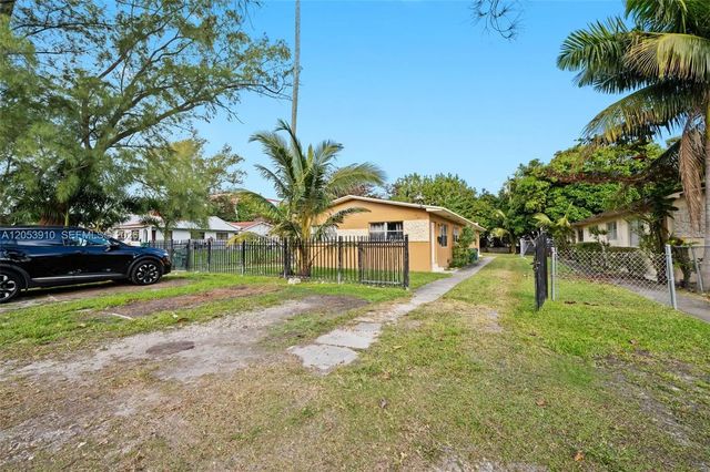 1429 Ne 118th Terrace, Miami