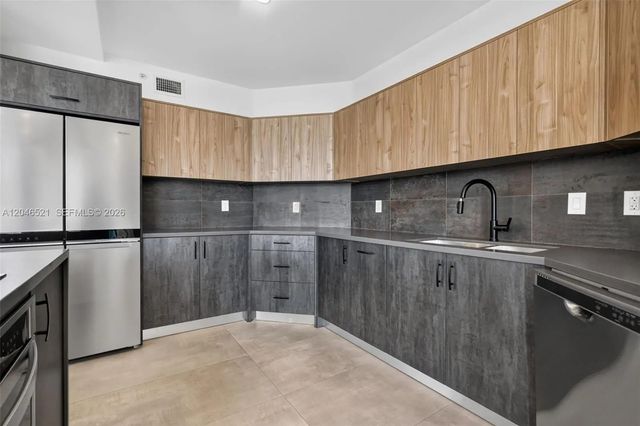 2 of 16 - 3370 Hidden Bay Drive #1212, Aventura, FL