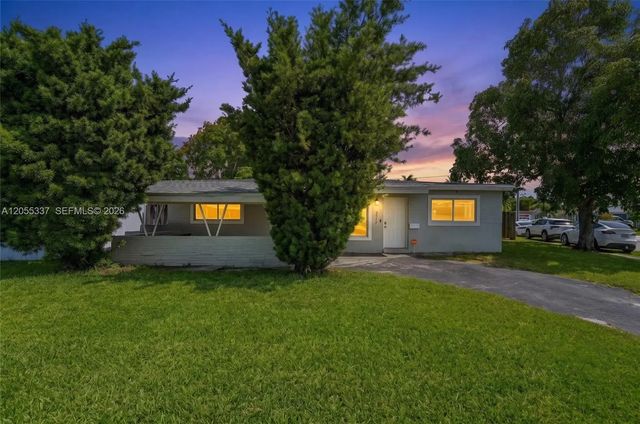 2 of 36 - 2729 Sunshine Boulevard, Miramar, FL