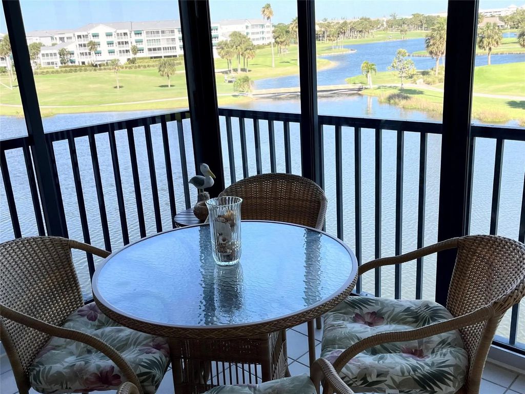 40 Ne Plantation Road #410, Hutchinson Island