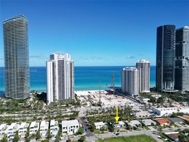 3 of 10 - 18815 Atlantic Boulevard, Sunny Isles Beach, FL