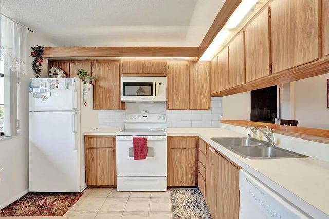 5 of 57 - 1524 Whitehall Drive #406, Davie, FL