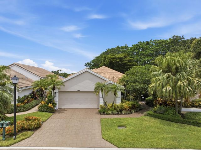 2 of 66 - 740 Pinehurst Way, Palm Beach Gardens, FL