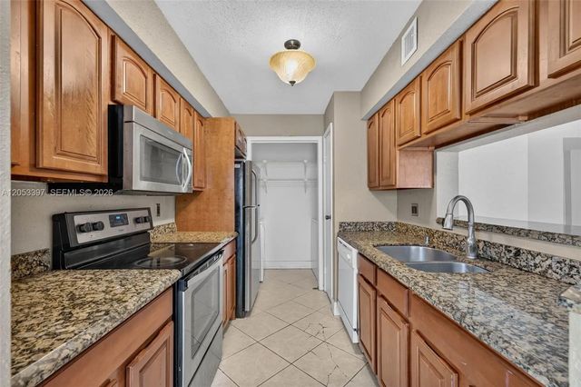 2 of 28 - 995 Riverside Drive #120, Coral Springs, FL
