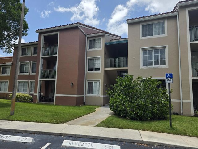 7824 Sonoma Springs Circle #104, Lake Worth