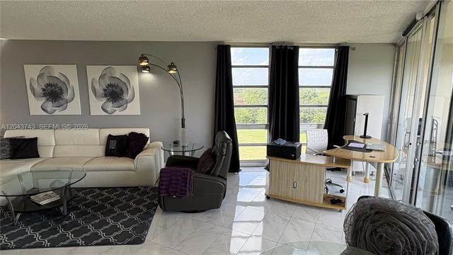 3 of 30 - 6901 Environ Boulevard #6c, Lauderhill, FL