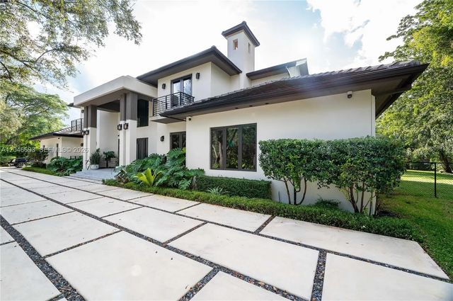 2 of 52 - 11200 Sw 60th Avenue, Pinecrest, FL