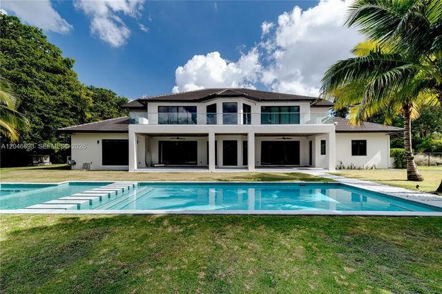 4 of 52 - 11200 Sw 60th Avenue, Pinecrest, FL
