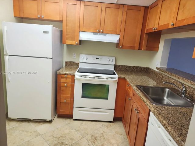 3 of 14 - 9311 Orange Grove Drive #408, Davie, FL