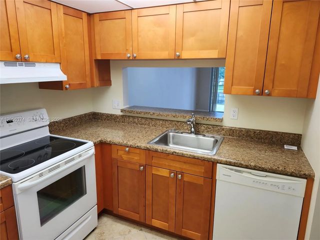 4 of 14 - 9311 Orange Grove Drive #408, Davie, FL