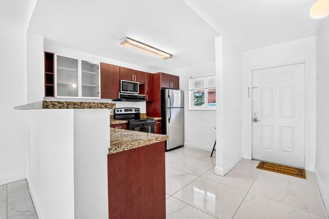 5 of 43 - 840 Pine Drive #104, Pompano Beach, FL