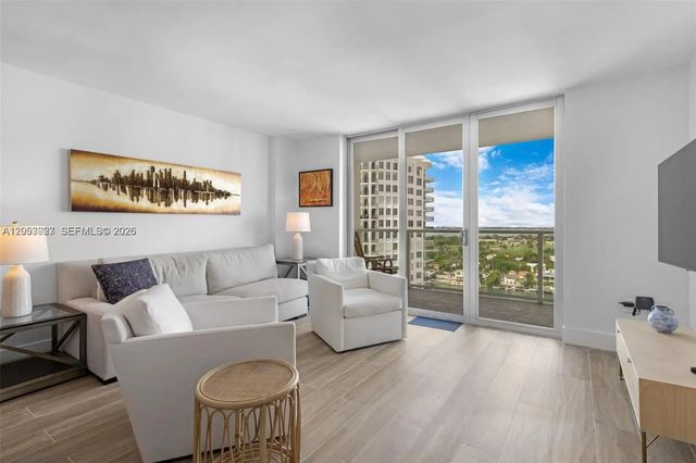 4 of 53 - 5701 Collins Avenue #1707, Miami Beach, FL