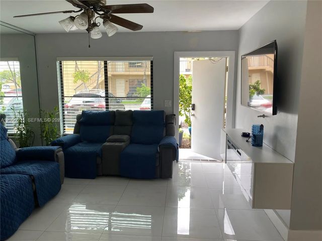 2570 W 67th Place #12-2, Hialeah