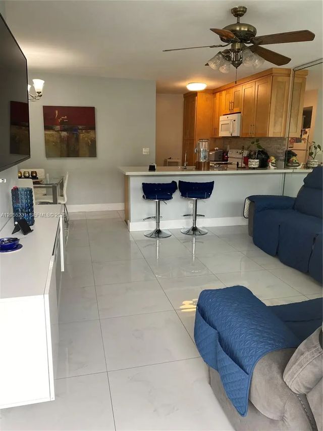 2 of 10 - 2570 W 67th Place #12-2, Hialeah, FL