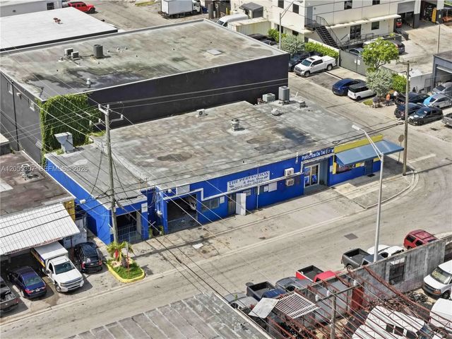 1081 E 47th Street, Hialeah