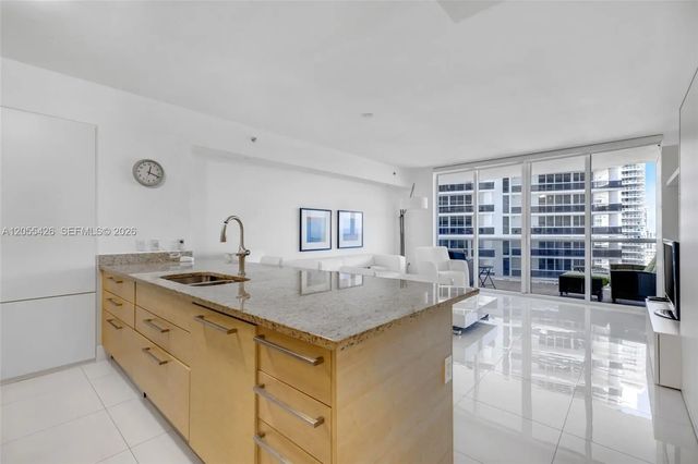 2 of 21 - 1830 S Ocean Drive #2609, Hallandale Beach, FL