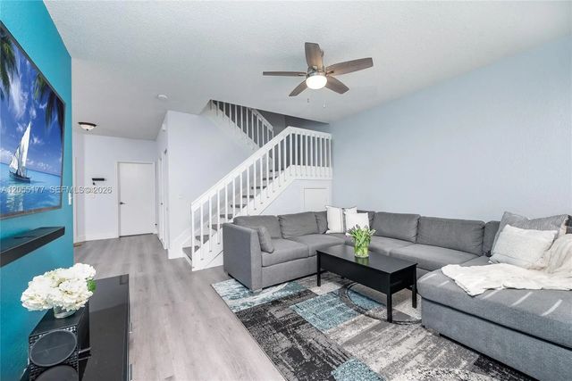 16840 Sw 1st Manor #16840, Pembroke Pines