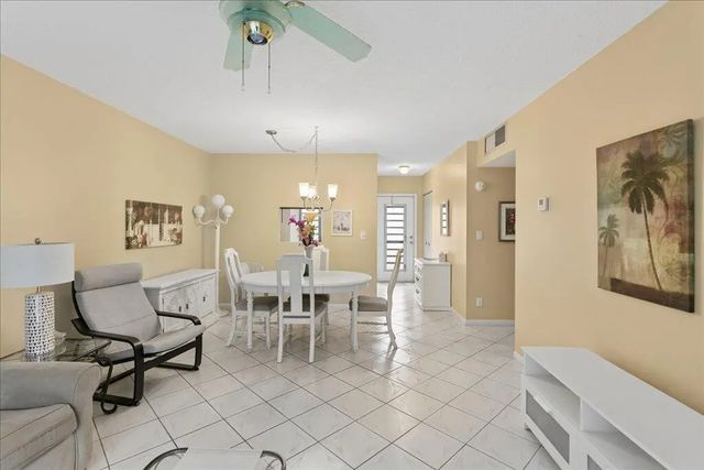3 of 33 - 4321 Nw 16th Street #c202, Lauderhill, FL