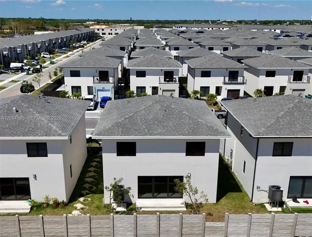 4 of 25 - 1374 Nw 1st Street, Florida City, FL