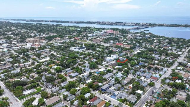 2 of 9 - 301 S M Street, Lake Worth Beach, FL