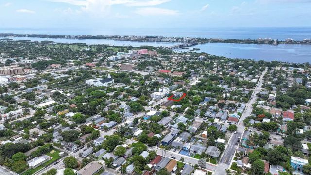 5 of 9 - 301 S M Street, Lake Worth Beach, FL