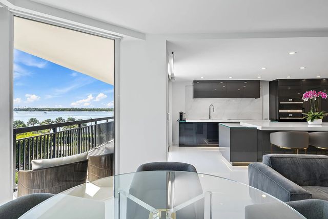 4 of 34 - 3140 S Ocean Boulevard #502s, Palm Beach, FL