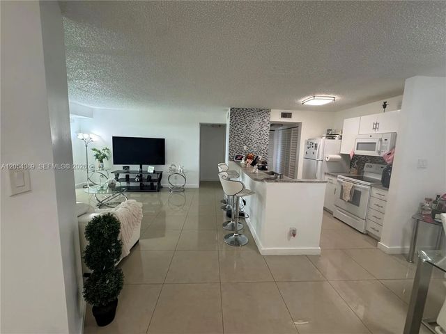2 of 34 - 10610 Sw 158th Court #206, Miami, FL