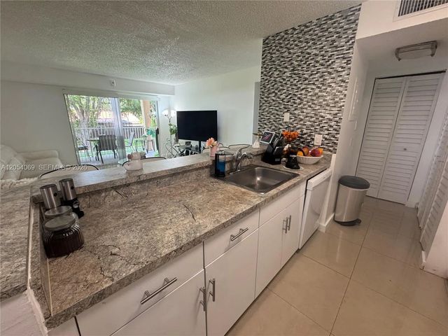 5 of 34 - 10610 Sw 158th Court #206, Miami, FL