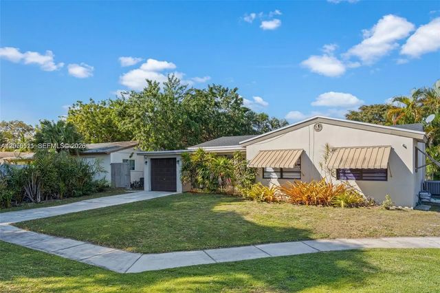 3 of 39 - 3035 Hayes Street, Hollywood, FL