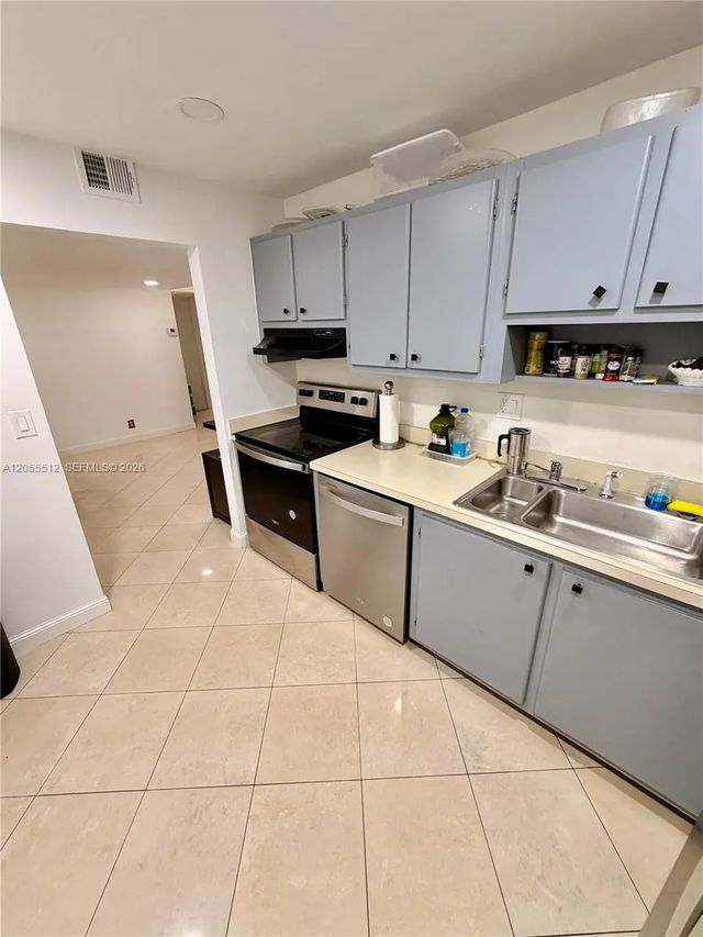 5 of 24 - 6301 N University Drive #217, Tamarac, FL
