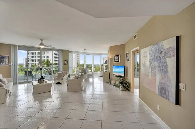 4 of 94 - 21150 Point Place #805, Aventura, FL