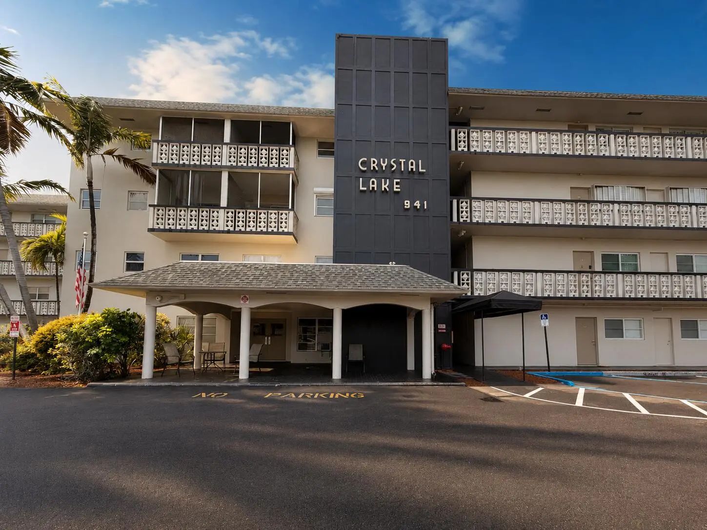 941 Crystal Lake Drive #309, Deerfield Beach