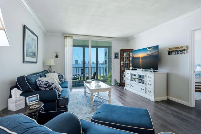 5 of 28 - 100 Paradise Harbour Boulevard #203, North Palm Beach, FL