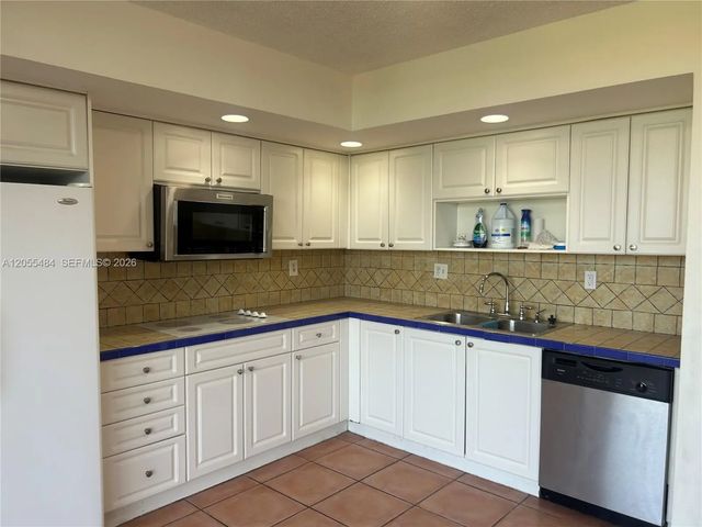 3 of 17 - 8600 Sw 133rd Ave Road #423, Miami, FL