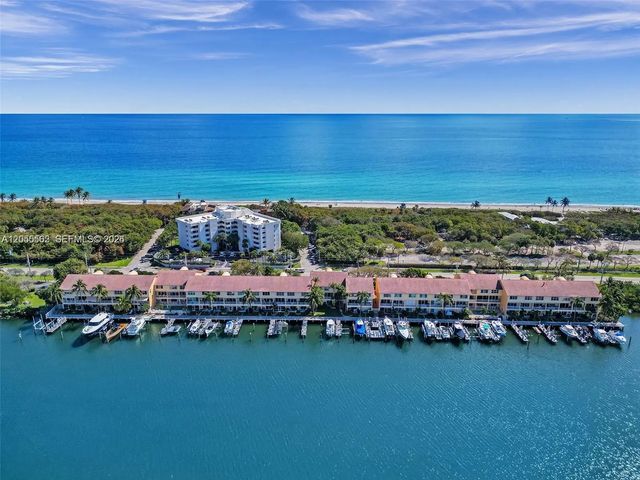 2 of 28 - 4234 N Ocean Drive, Hollywood, FL