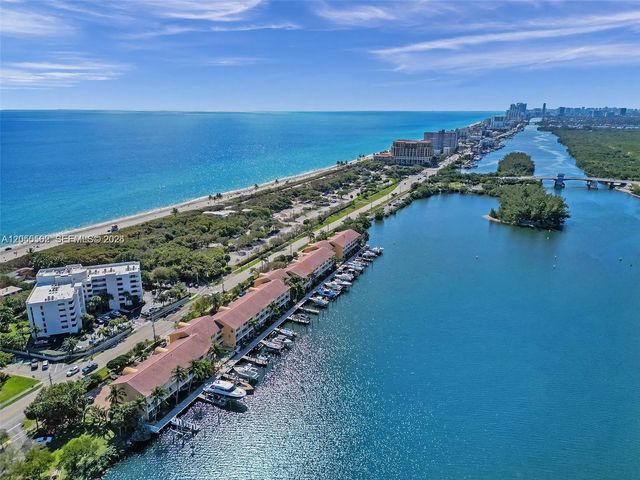 5 of 28 - 4234 N Ocean Drive, Hollywood, FL