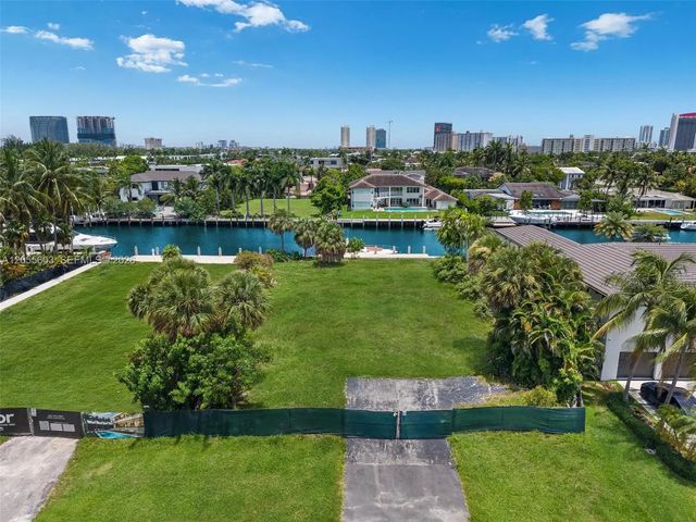 3 of 21 - 460 Holiday Drive, Hallandale Beach, FL