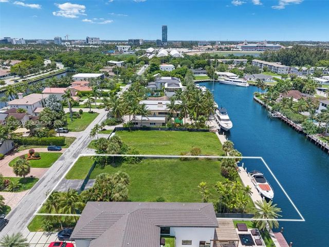 4 of 21 - 460 Holiday Drive, Hallandale Beach, FL