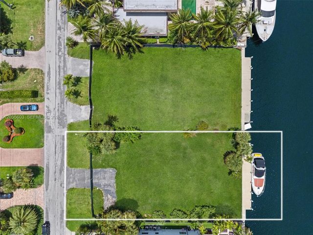 5 of 21 - 460 Holiday Drive, Hallandale Beach, FL