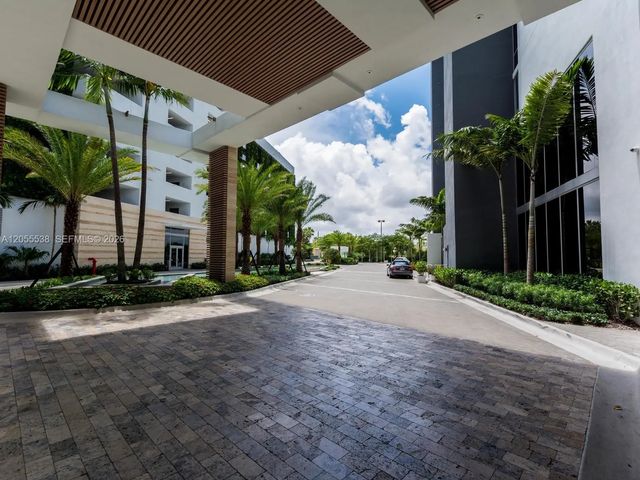 3 of 57 - 16385 Biscayne Boulevard #1103, North Miami Beach, FL