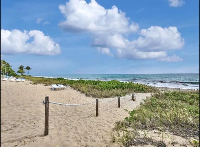 3 of 30 - 1043 Hillsboro Mile #21c, Hillsboro Beach, FL