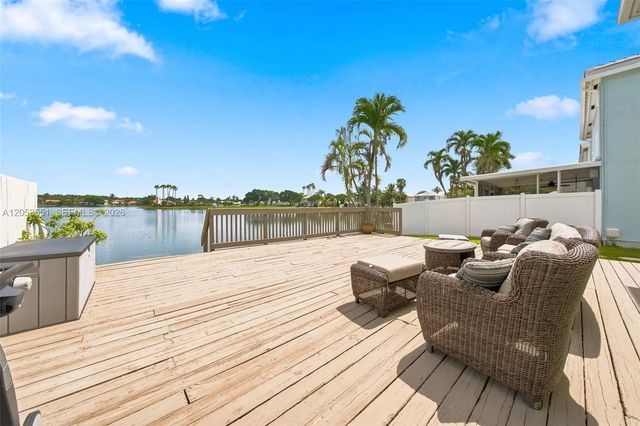 6633 Bayfront Drive, Margate
