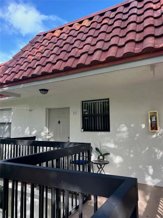 4 of 18 - 15710 E Waterside Circle #203, Sunrise, FL